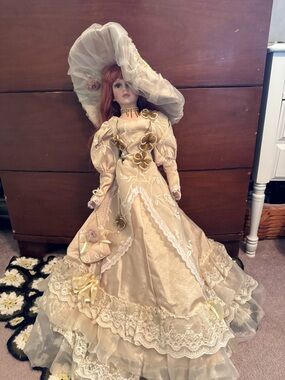 Cathay Collection Floral Decorative Box with Pink Background